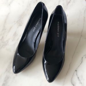 Steve Madden Black Pumps